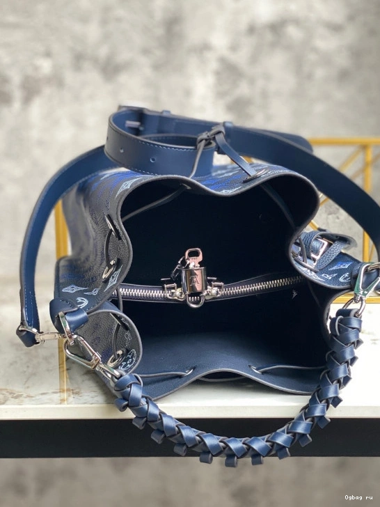 VUITTON LOUIS MURIA 0724